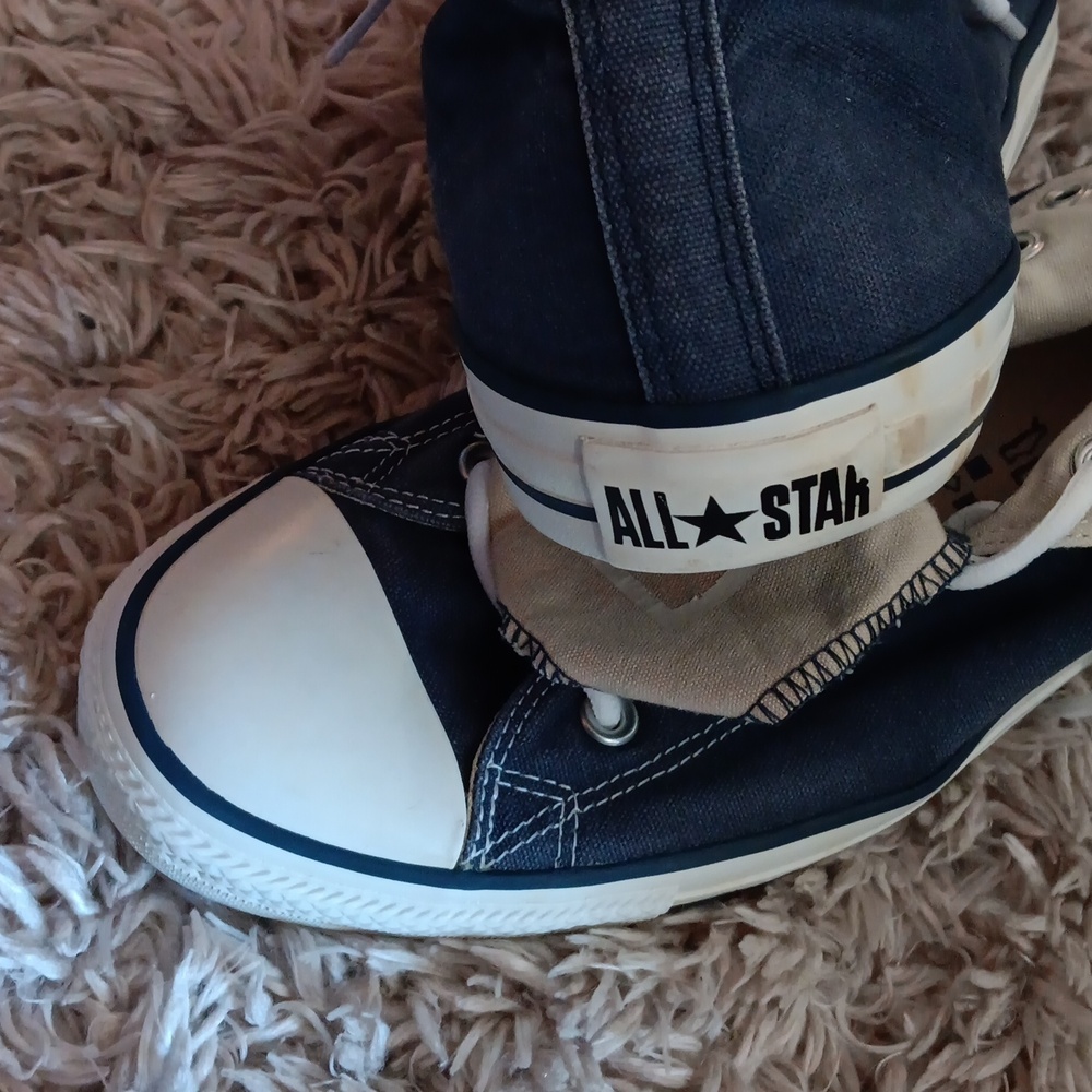 Classic Converse - Picture 2 of 3